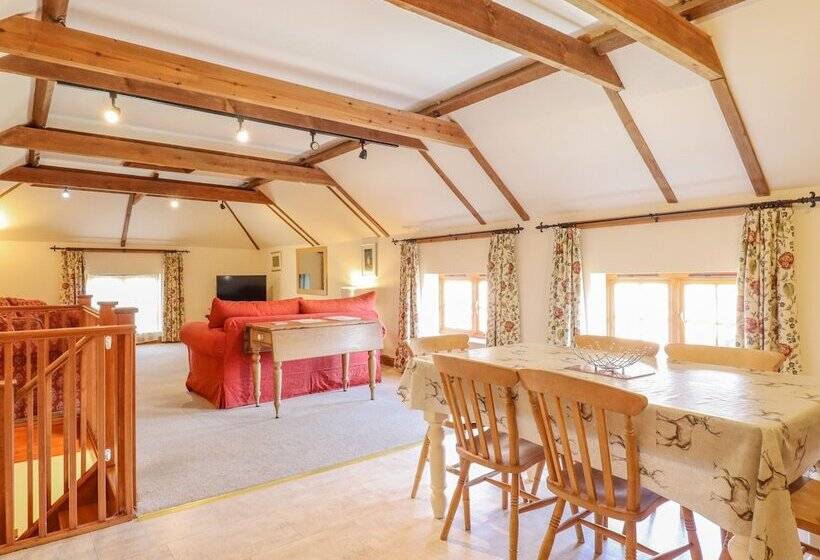Hayloft Cottage