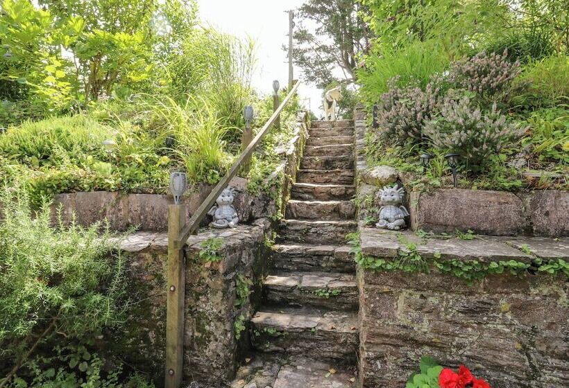 Hearthstone East Cottage