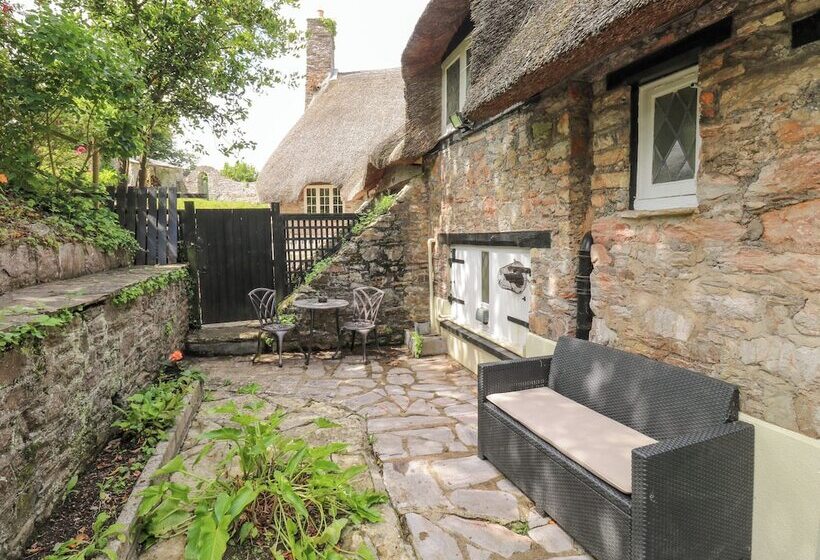 Hearthstone East Cottage