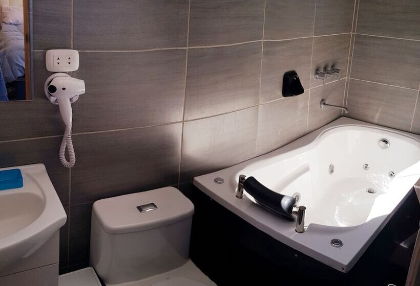 هتل California Valle Sagrado