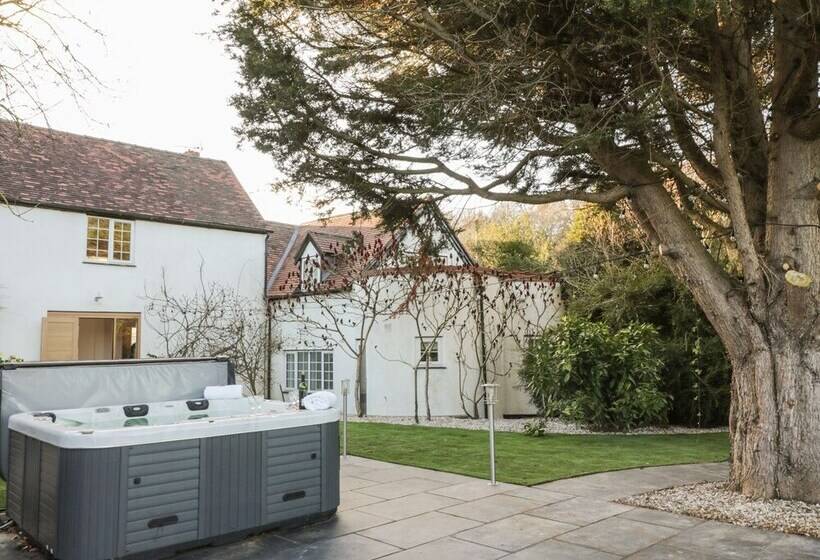 Lower Tundridge Cottage