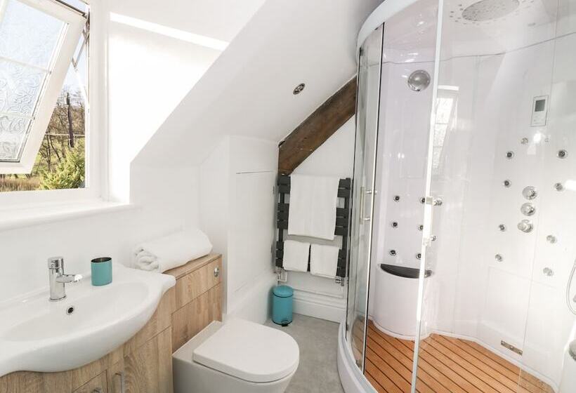 Lower Tundridge Cottage