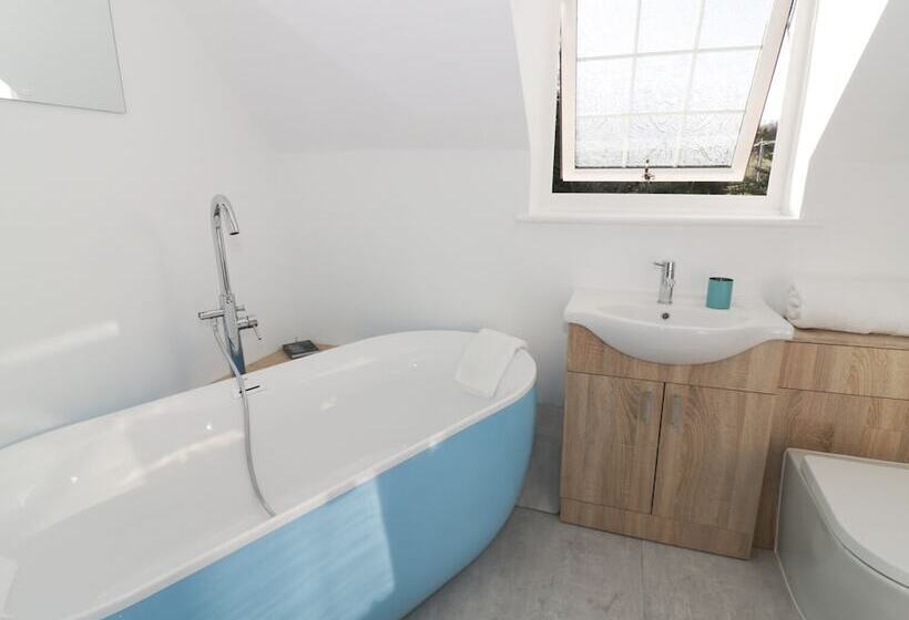 Lower Tundridge Cottage