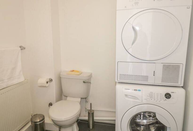 Lower West Curry Cottage