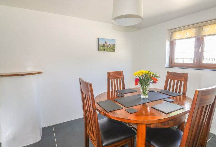 Lower West Curry Cottage