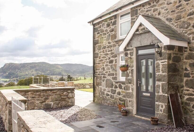 Pen Y Bryn Cottage