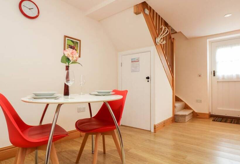 Plum Cottage