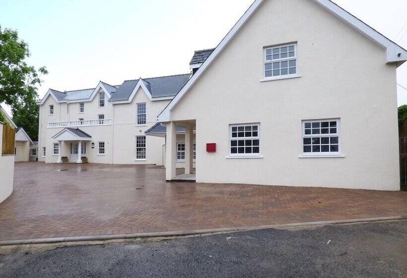 South Beach At The Hideaway