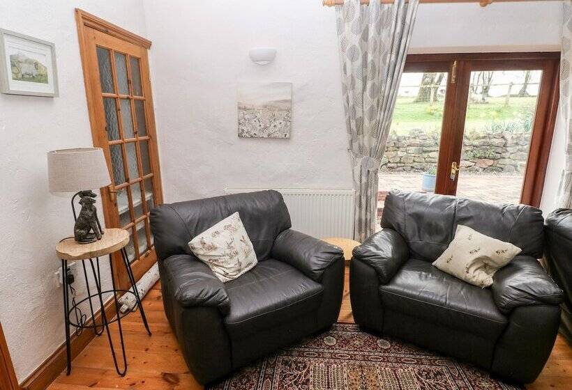 The Barn At Harrolds Farm