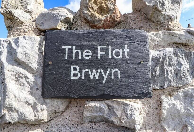 The Flat At Brwyn
