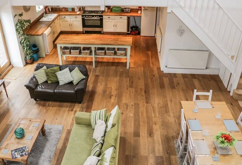 The Old Temperance Hall