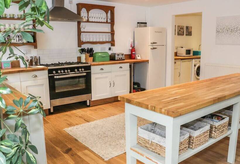 The Old Temperance Hall