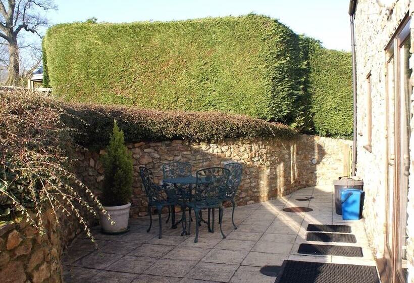 Whitcombe Cottage