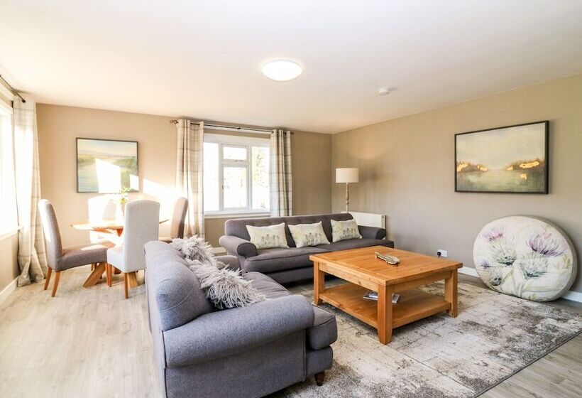 White Hillocks Cottage