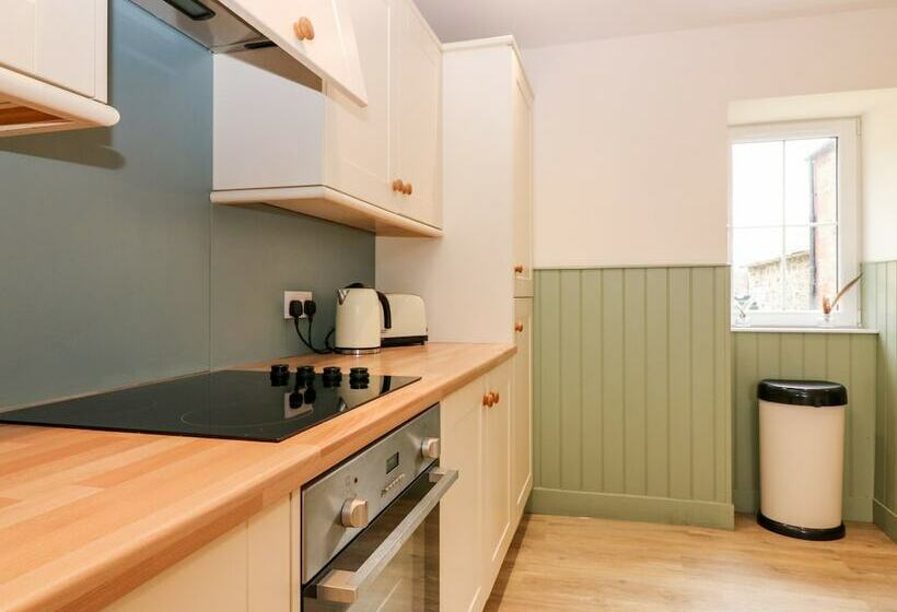 White Hillocks Farm House