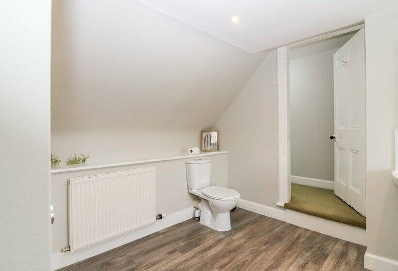 White Hillocks Farm House