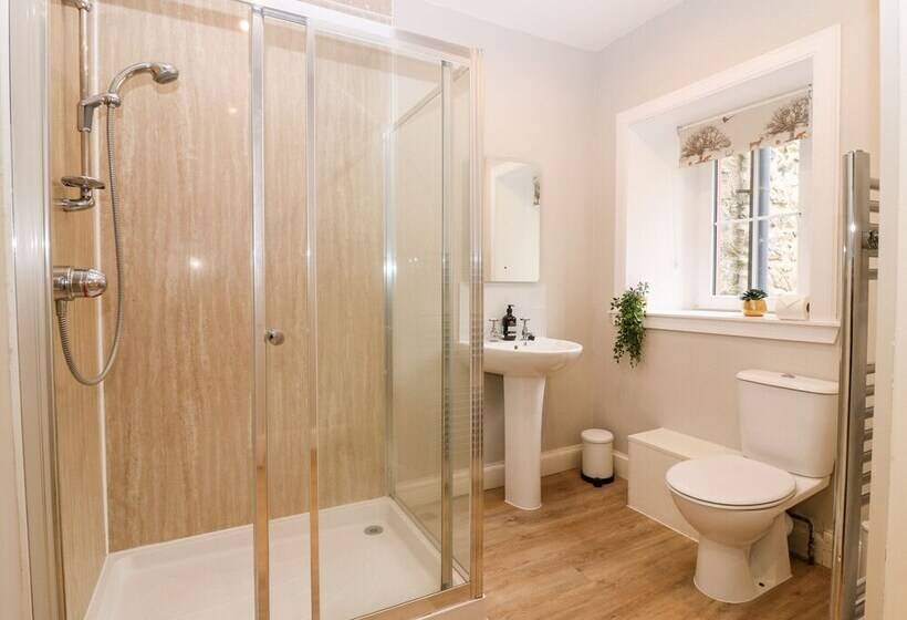 White Hillocks Farm House