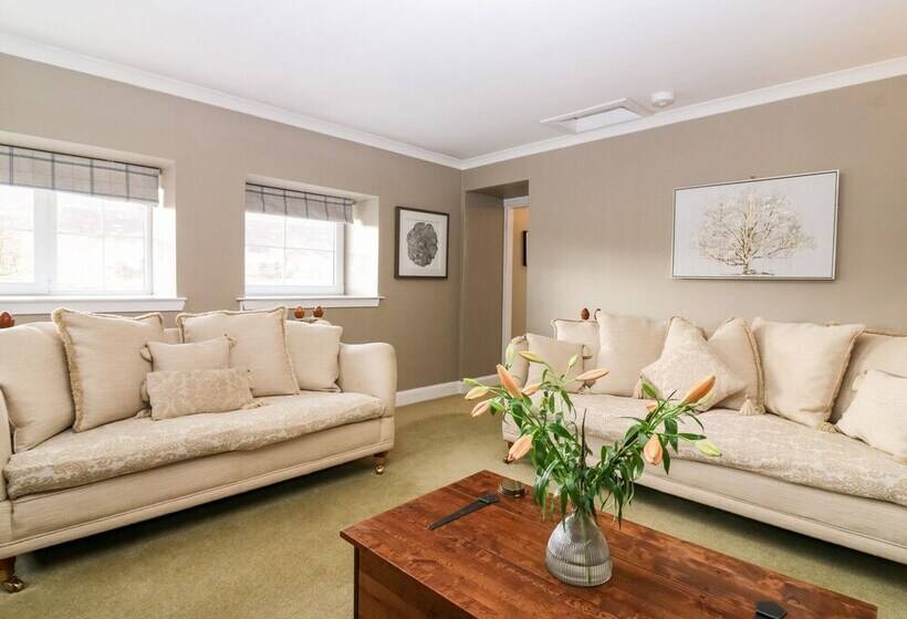 White Hillocks Farm House