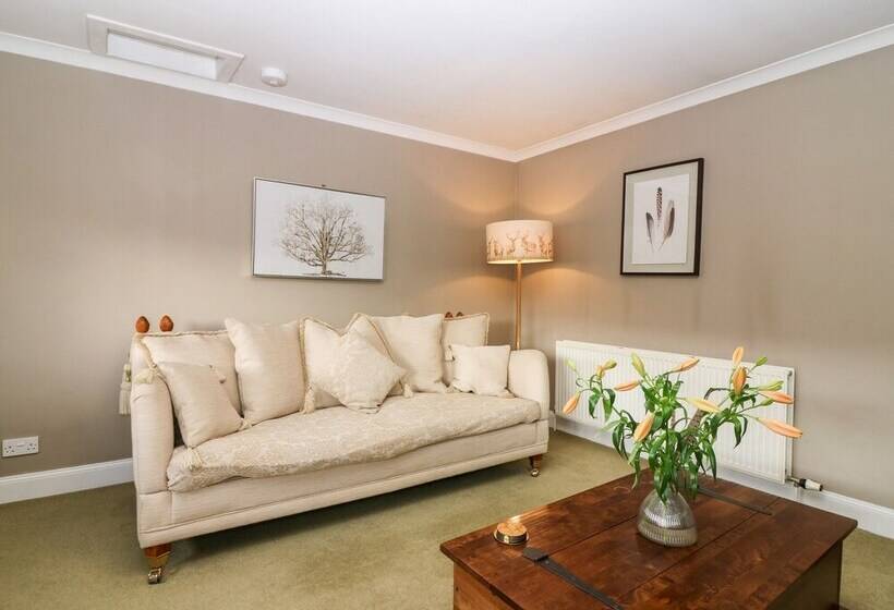 White Hillocks Farm House