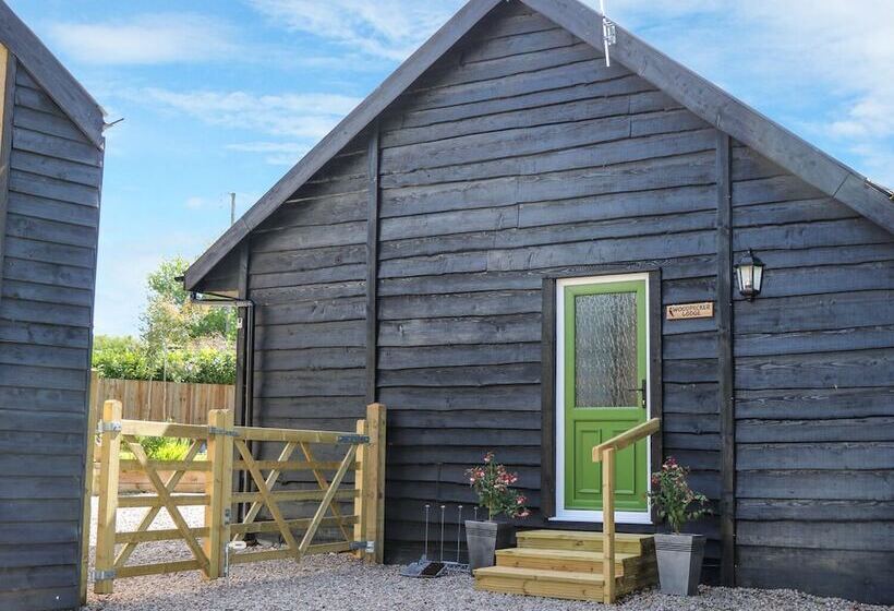 Woodpecker Lodge