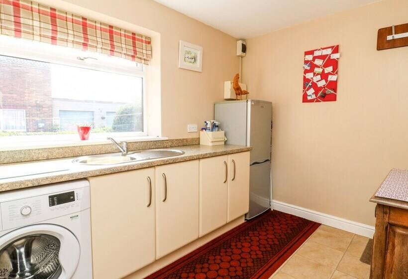 2 Pines Farm Cottages