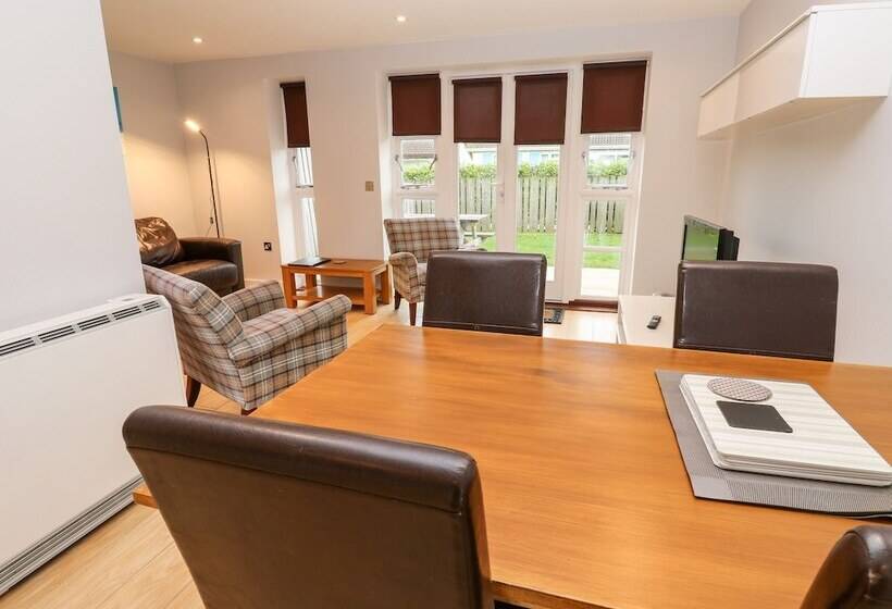 20 Bay Retreat Villas