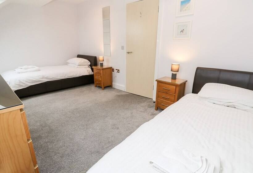 20 Bay Retreat Villas