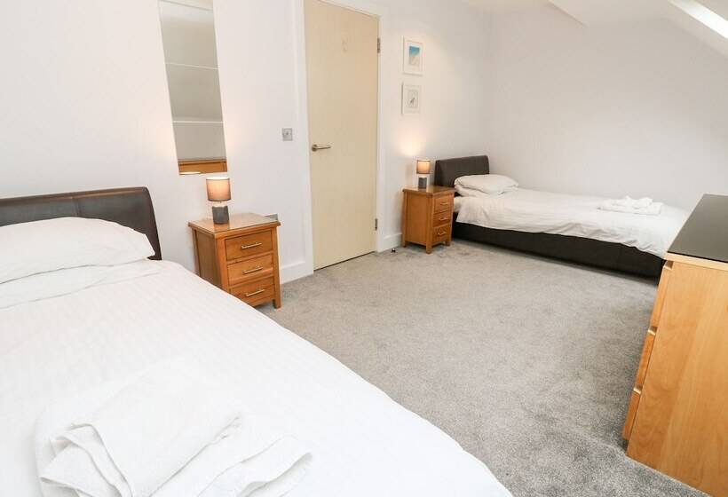 20 Bay Retreat Villas