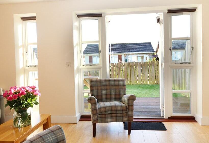 24 Bay Retreat Villas