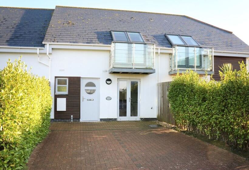 24 Bay Retreat Villas