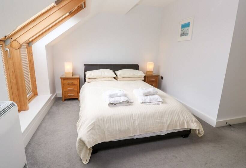 3 Bay Retreat Villas