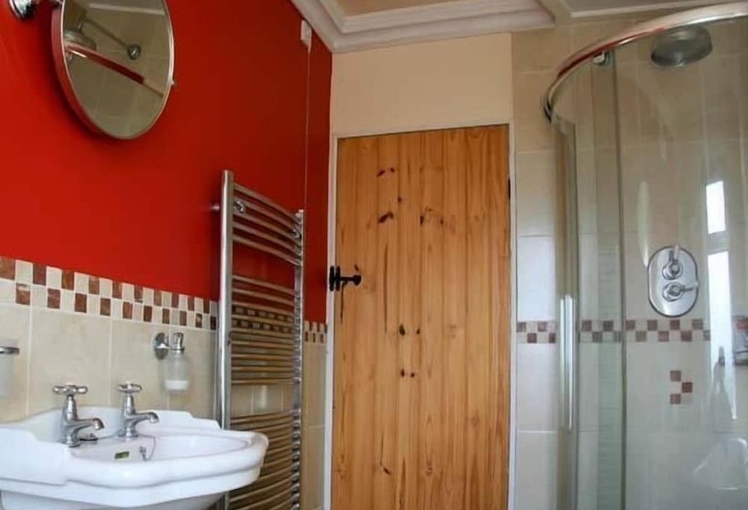 302 Over Lane Cottage