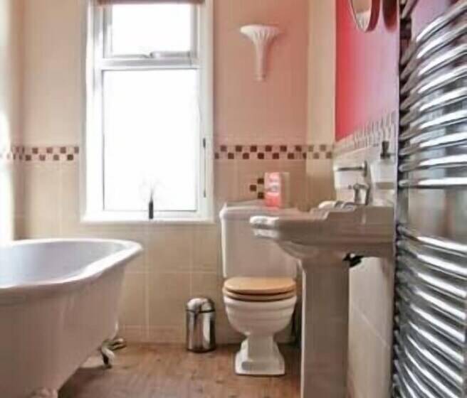 302 Over Lane Cottage