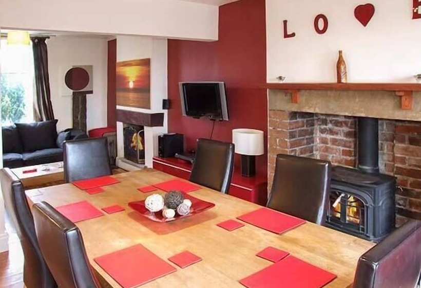 302 Over Lane Cottage