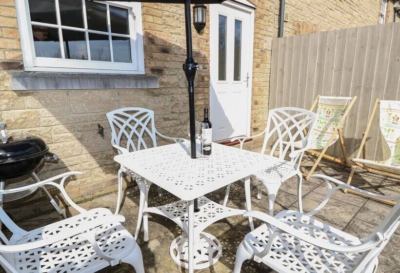 4 The Old Post Office Mews