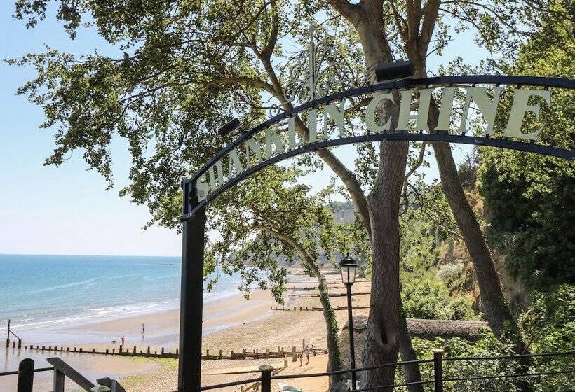 4 The Old Post Office Mews