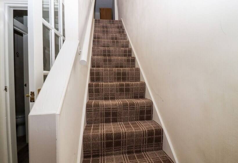 7 Scarah Bank Cottages