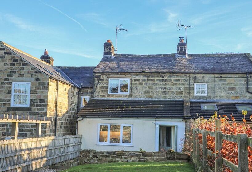 7 Scarah Bank Cottages