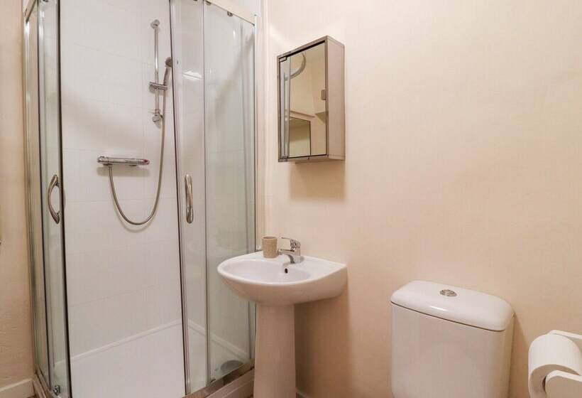 7 Scarah Bank Cottages