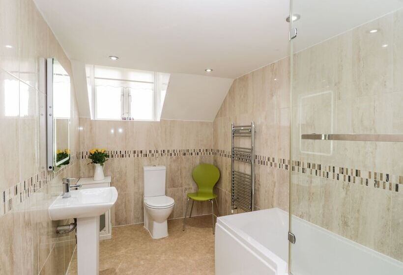 Airy Hill Old Farmhouse