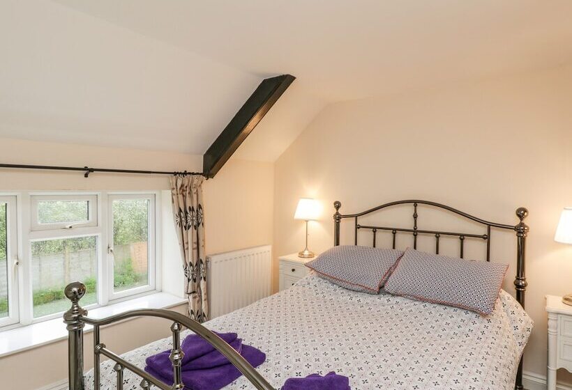 Airy Hill Old Farmhouse