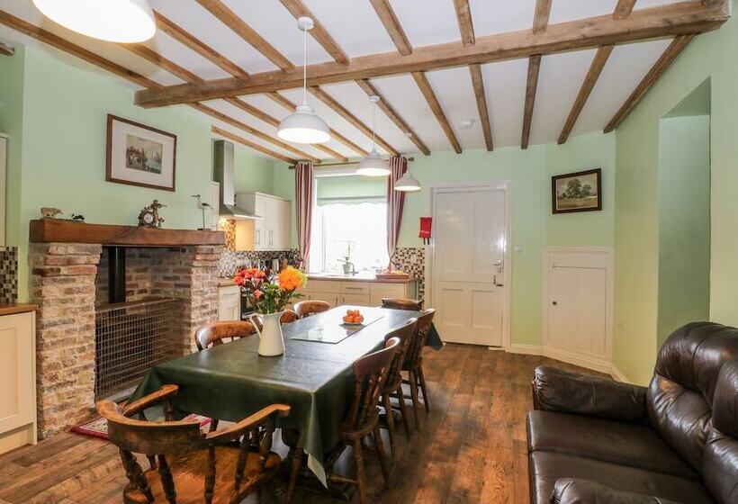 Airy Hill Old Farmhouse