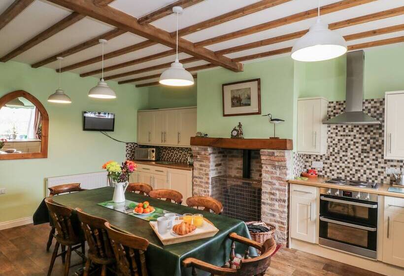 Airy Hill Old Farmhouse