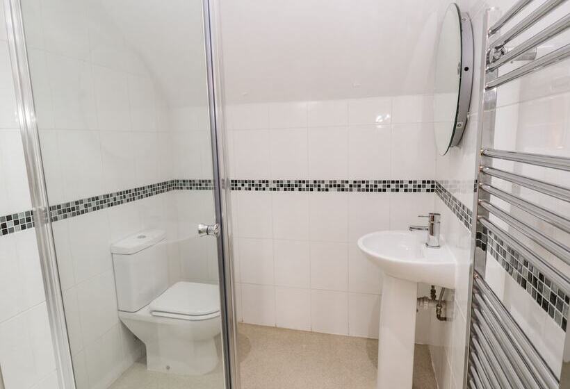 Airy Hill Old Farmhouse