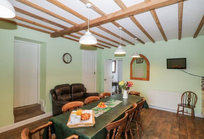 Airy Hill Old Farmhouse