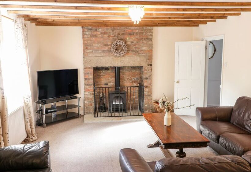 Airy Hill Old Farmhouse