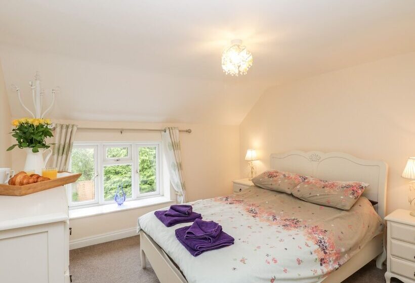 Airy Hill Old Farmhouse