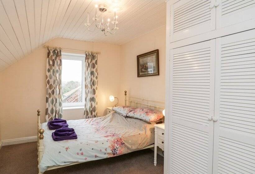 Airy Hill Old Farmhouse