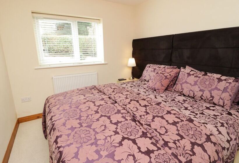 Bryn Derw Holiday Cottage