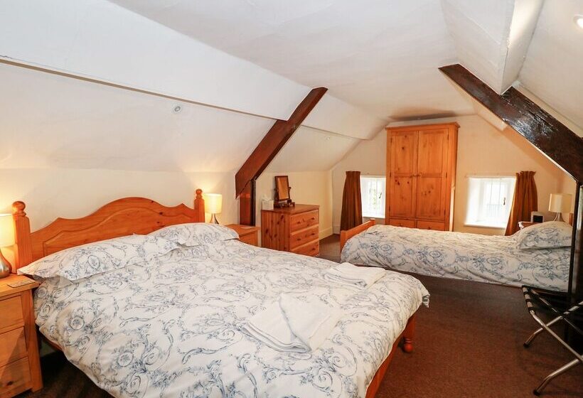 Buckinghams Leary Farm Cottage